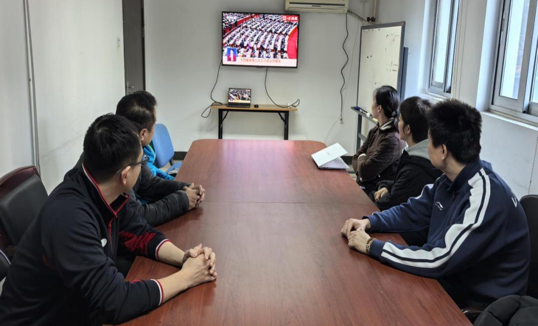 645438ab12dd440cbba9b5188823da40.png 645438ab12dd440cbba9b5188823da40.png